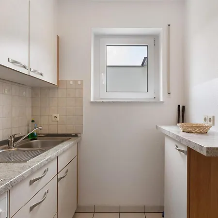 45 Apartment *